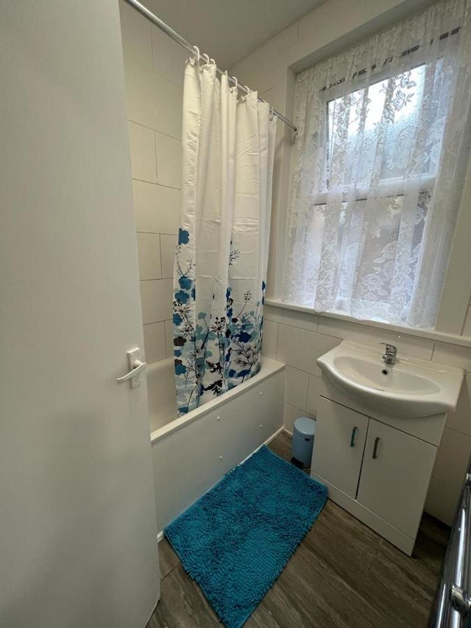 Woodgreen House Hotel Лондон Екстериор снимка