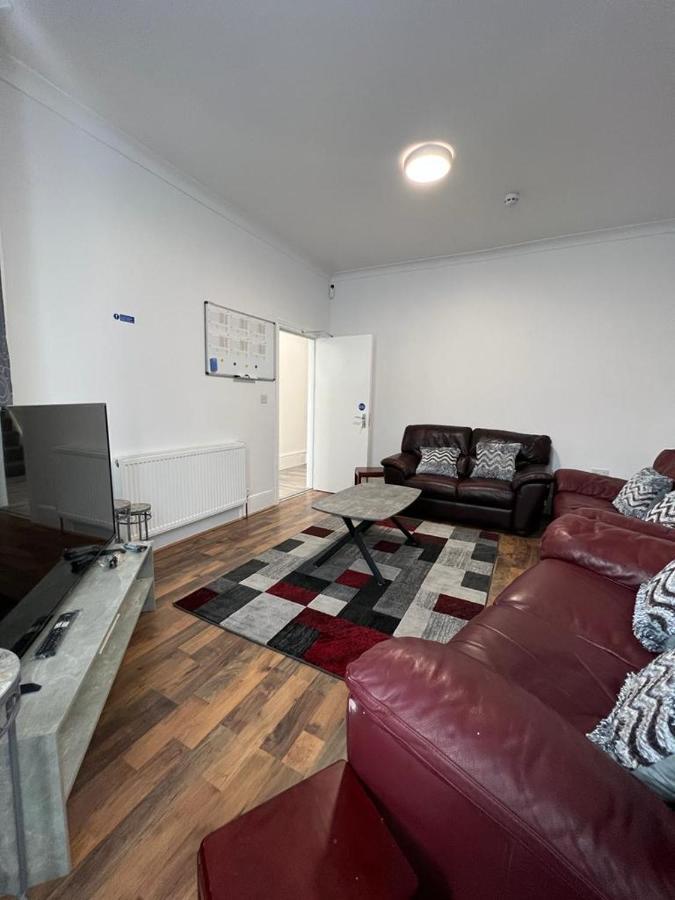 Woodgreen House Hotel Лондон Екстериор снимка