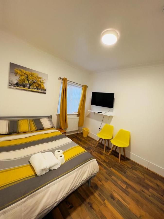 Woodgreen House Hotel Лондон Екстериор снимка